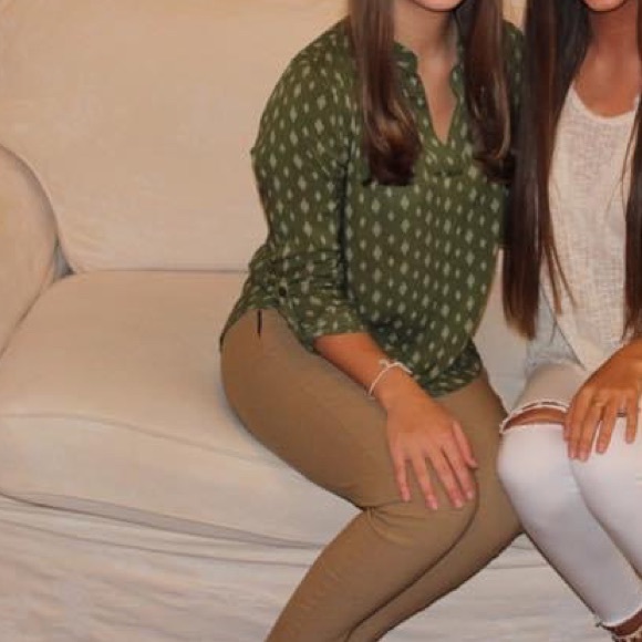 Green top - Picture 3 of 3